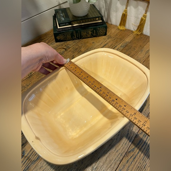 🥕 Vintage Handmade Ceramic Roaster with Vegetable Motif - Picture 14 of 15